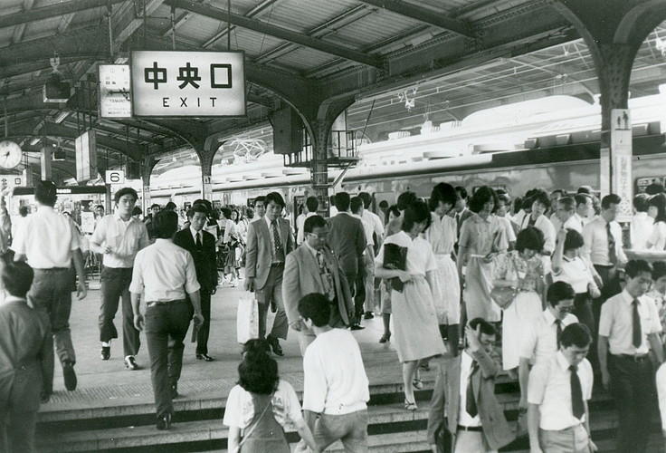 1980年、東京駅ホーム